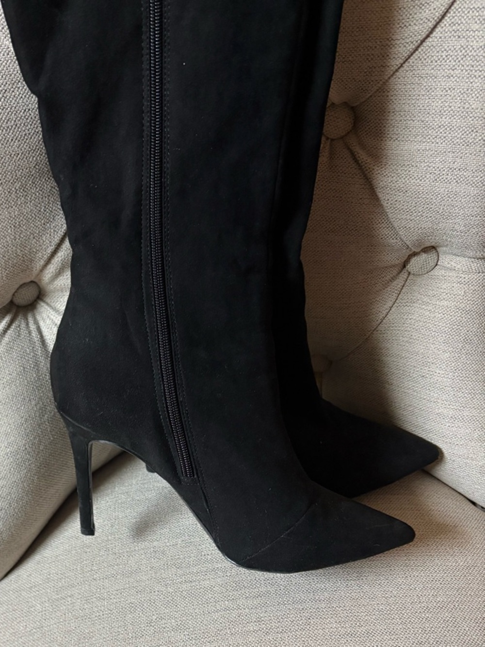 Black Pointed-Toe Stiletto Knee-High Boots - Women's - Picture 8 of 10